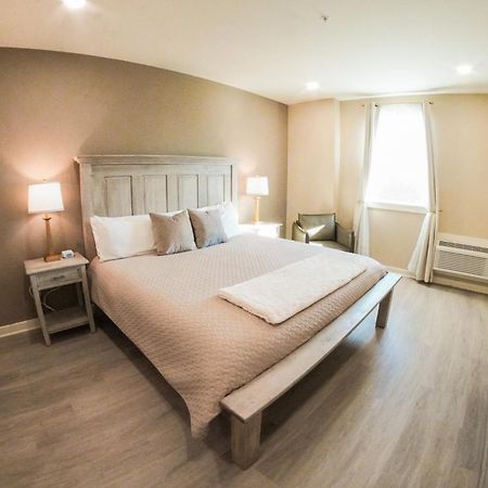 Hotel Whiskey In Паскагула Екстериор снимка