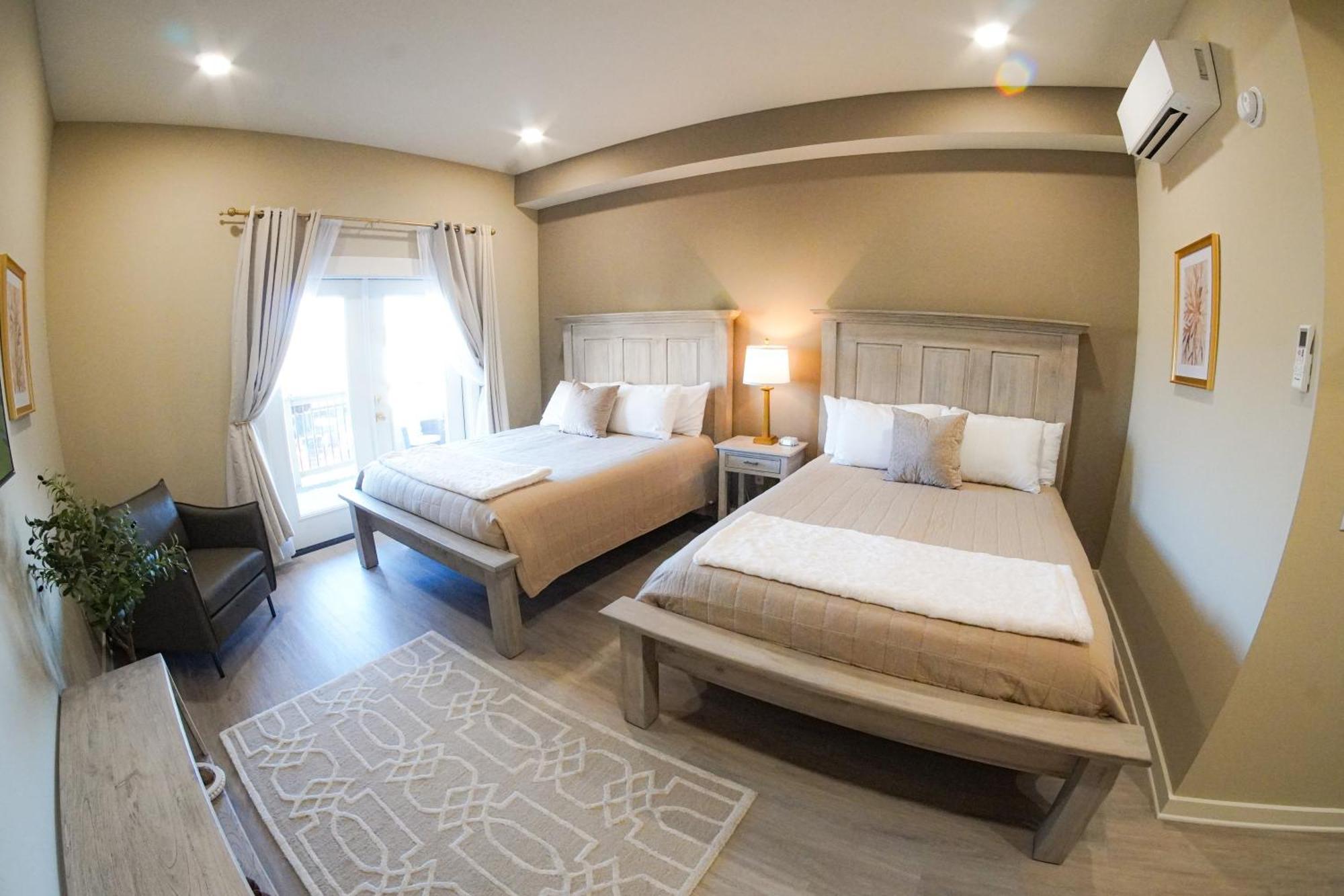 Hotel Whiskey In Паскагула Екстериор снимка