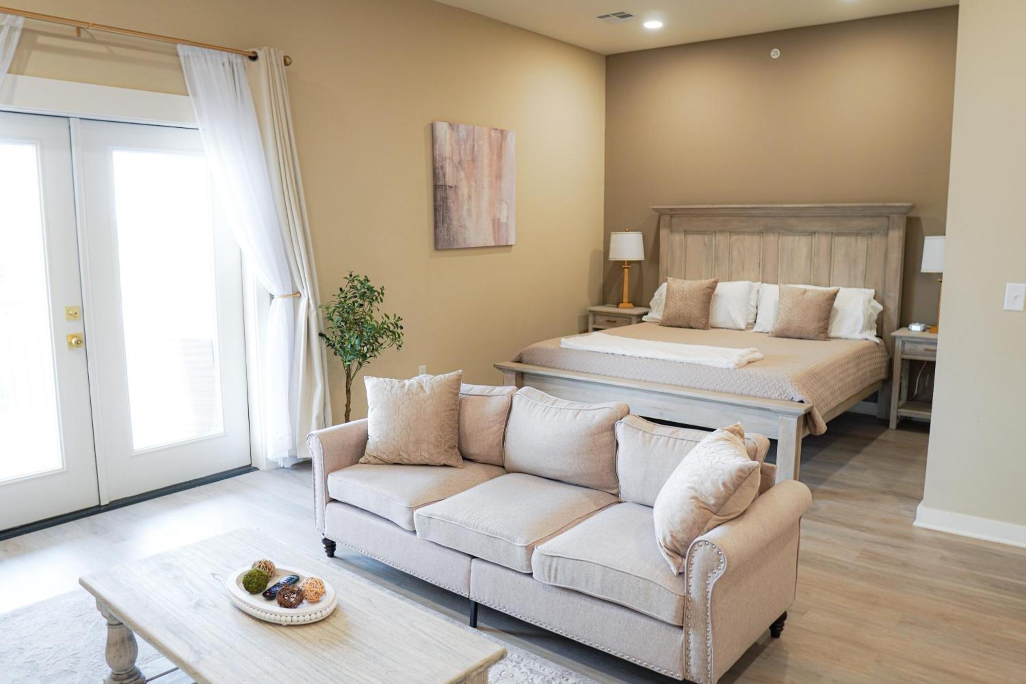 Hotel Whiskey In Паскагула Екстериор снимка