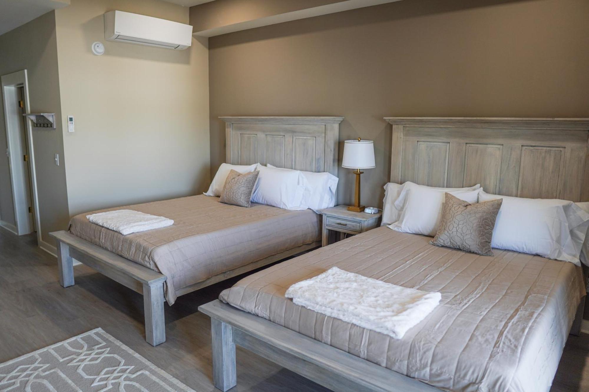 Hotel Whiskey In Паскагула Екстериор снимка
