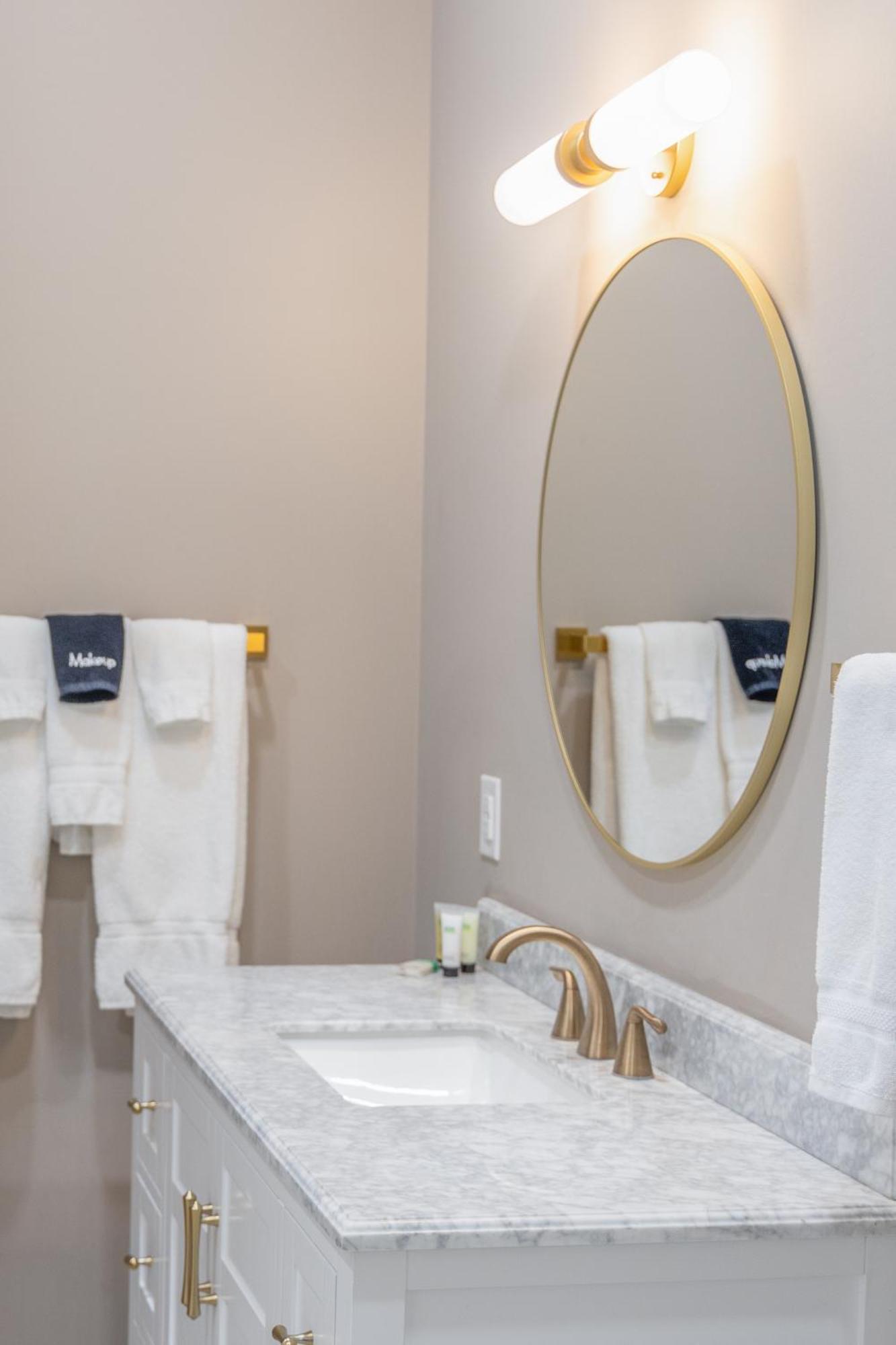 Hotel Whiskey In Паскагула Екстериор снимка